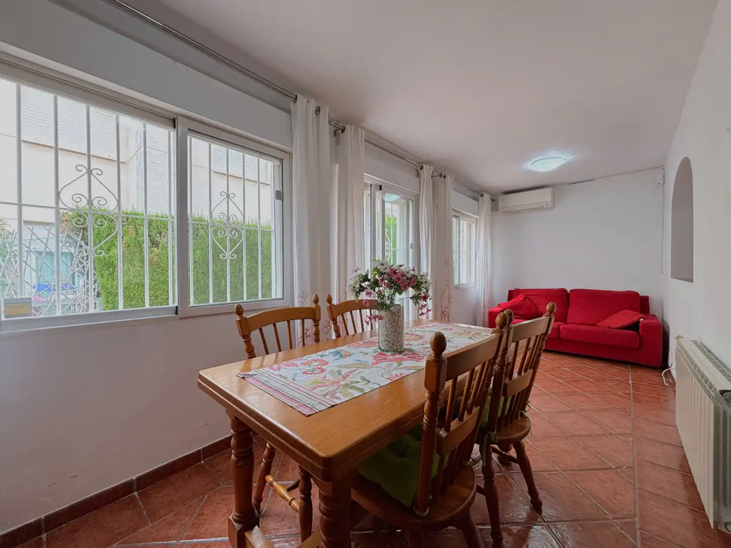 Detached homes for sale in Carrer Zarauz, El Grao