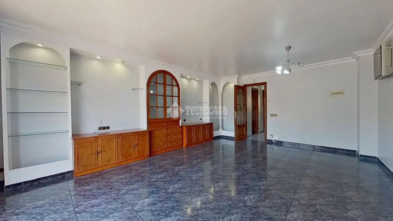 Casa adosada en venda en Cerdanyola del Vallès