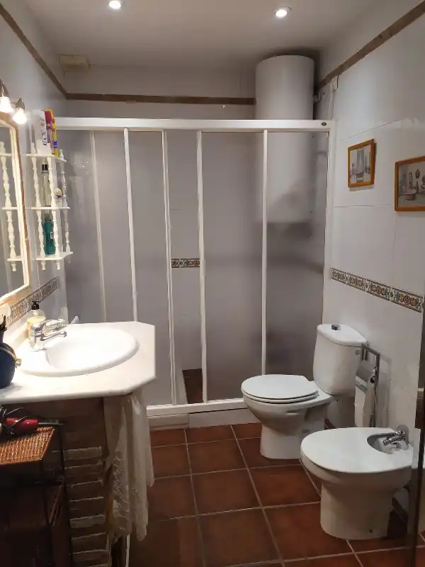 Bany de Casa o xalet en venda en Torrox amb Aire condicionat, Calefacció i Terrassa