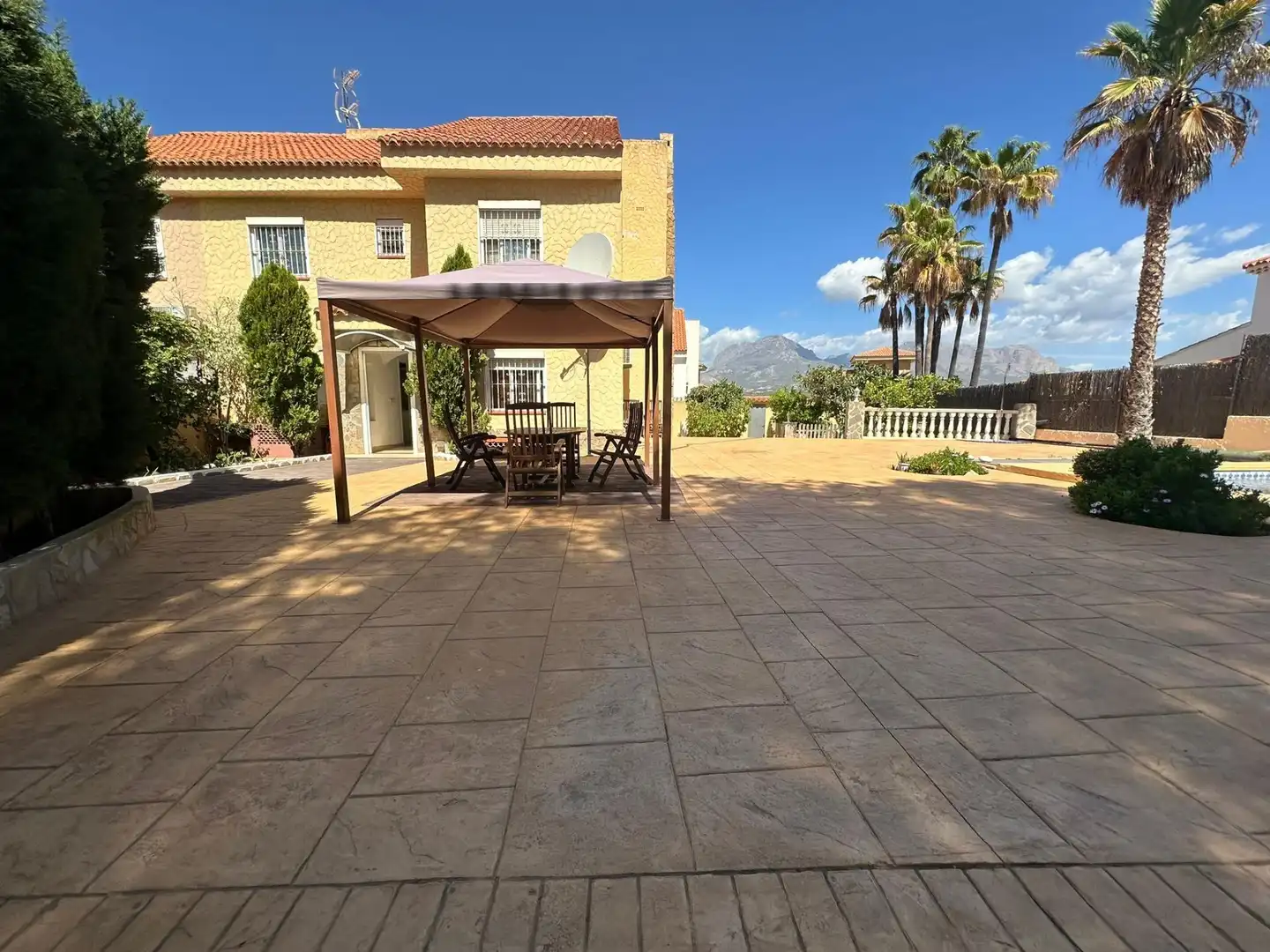 Jardín de Casa adosada en venta en Benidorm con Aire acondicionado, Calefacción y Jardín privado