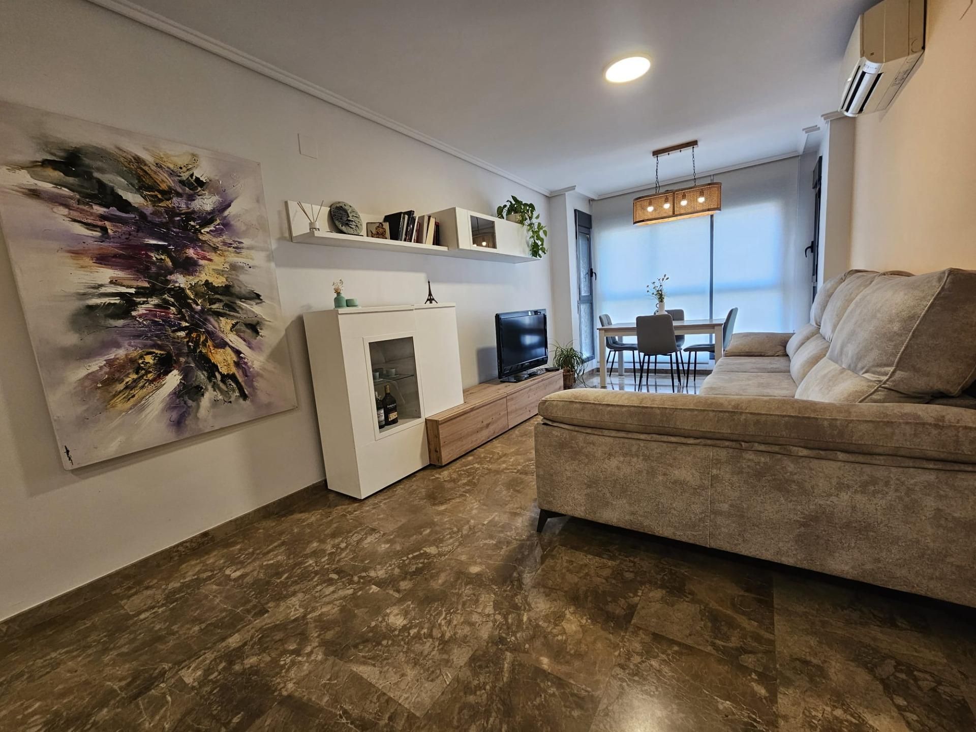 Sala d'estar de Pis en venda en  Valencia Capital amb Jardí privat, Parquet i Moblat