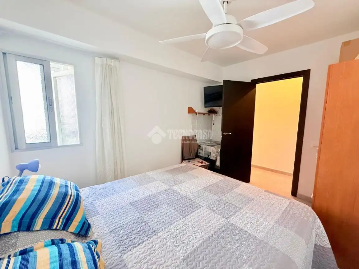 Schlafzimmer von Wohnung zum Verkauf in Mislata mit Klimaanlage und Balkon