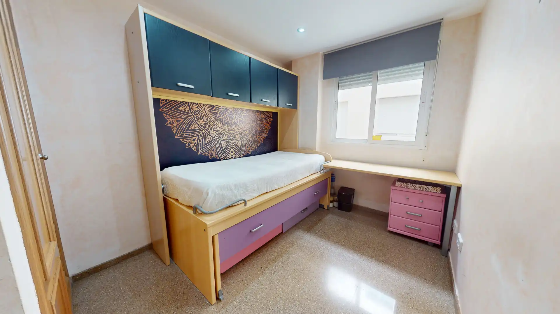 Habitación de Piso en venta en Elda
