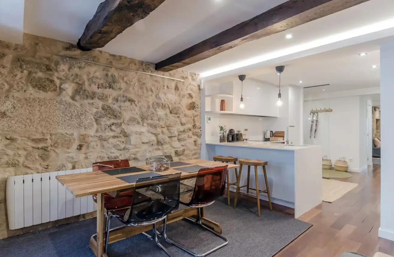 Cuina de Apartament de lloguer en A Coruña Capital  amb Aire condicionat, Calefacció i Parquet