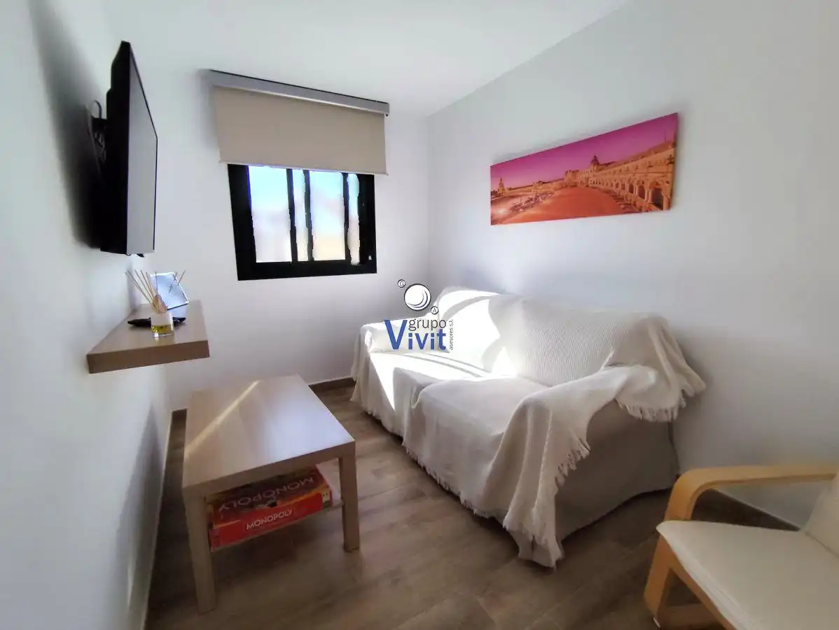 Sala d'estar de Casa o xalet en venda en Alcalá de Guadaira amb Aire condicionat i Traster