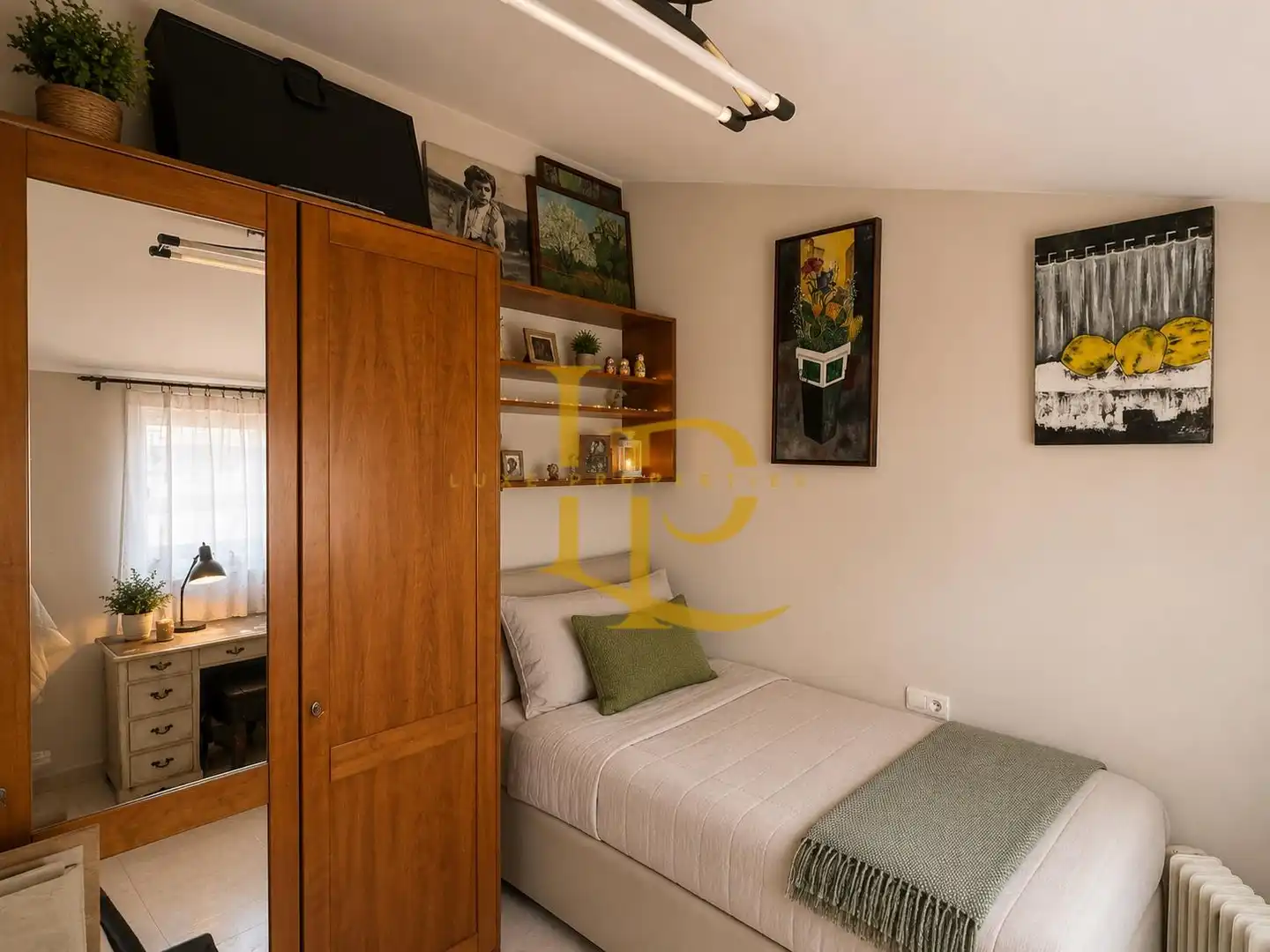 Bedroom of Attic for sale in Rubí  with Air Conditioner, Heating and Terrace