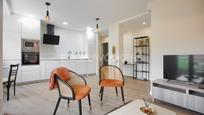 Sala d'estar de Apartament en venda en  Madrid Capital amb Calefacció i Balcó