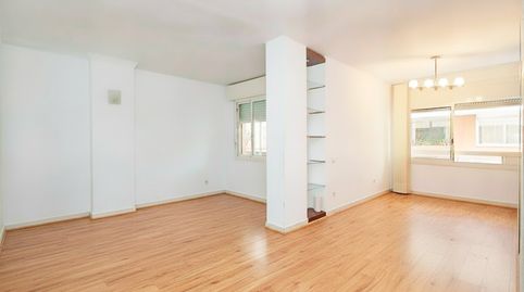 Foto 2 de Piso en venta en La Bordeta, Barcelona Capital