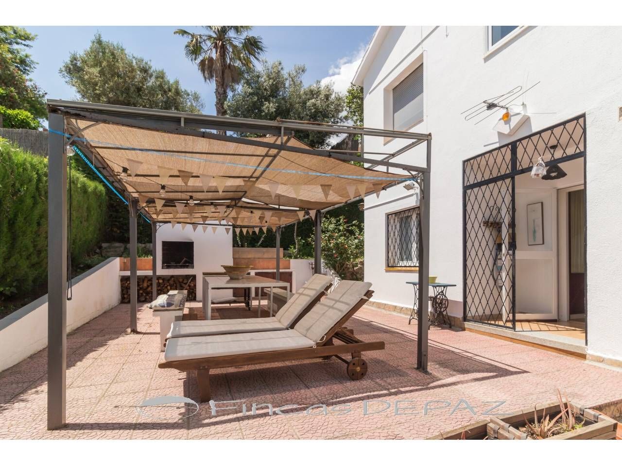 Jardí de Casa o xalet en venda en Castelldefels amb Aire condicionat, Calefacció i Jardí privat