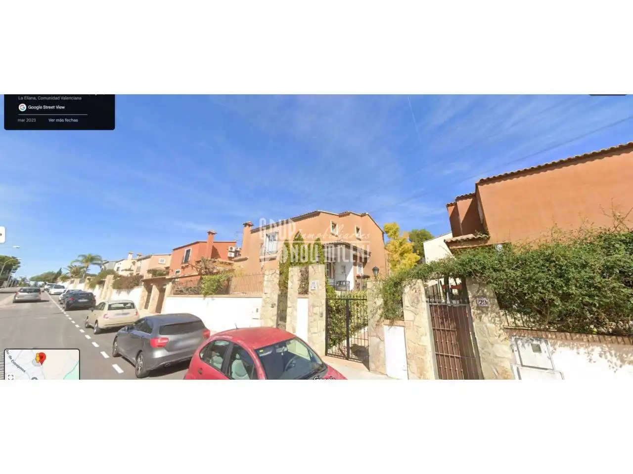 Vista exterior de Casa adosada en venta en L'Eliana con Terraza y Piscina comunitaria