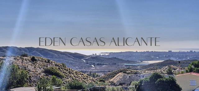 Casa-chalet en Venta en Partida El Garrofal en Busot