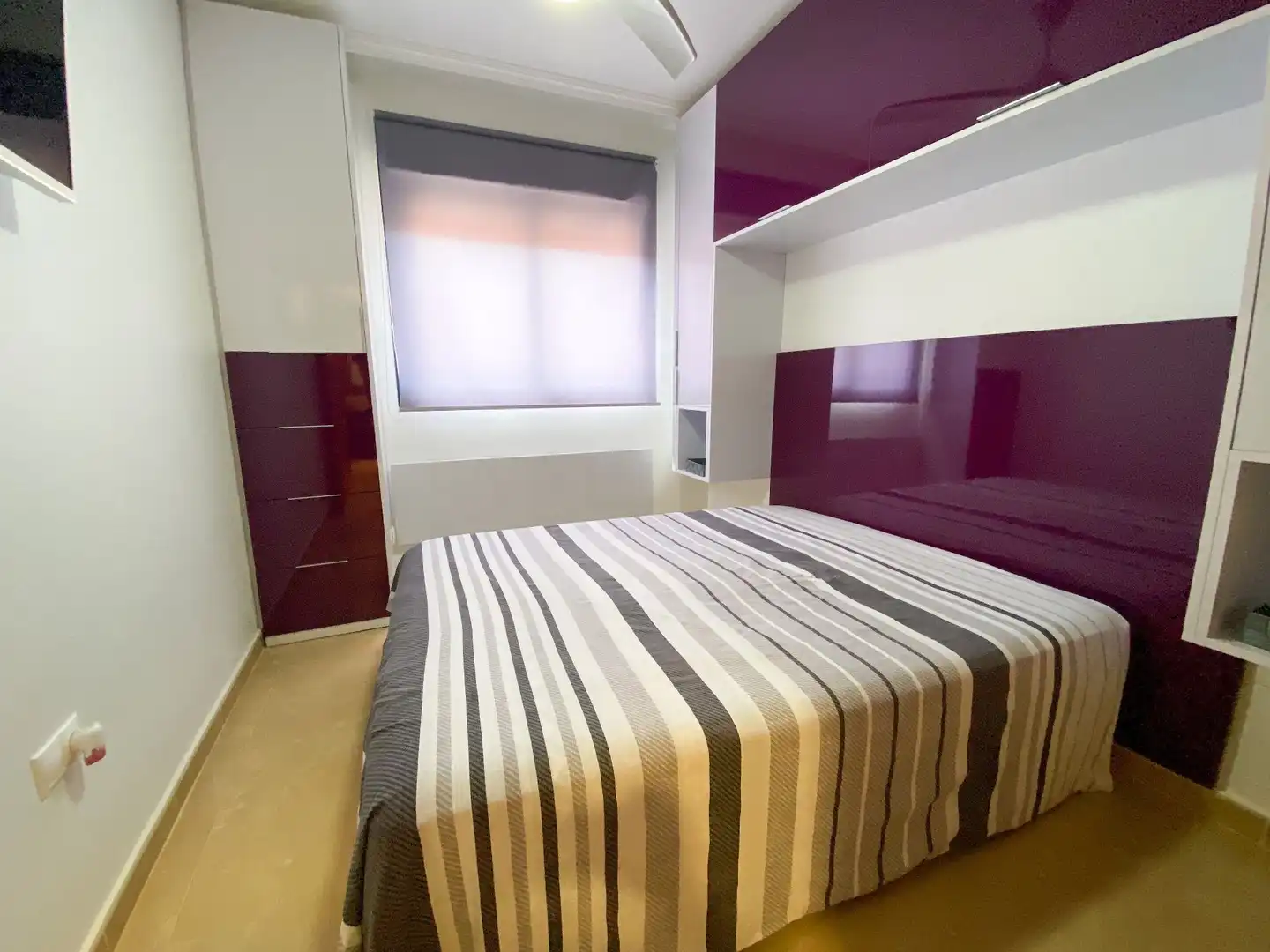 Habitación de Apartamento de alquiler en Orihuela con Aire acondicionado, Calefacción y Terraza