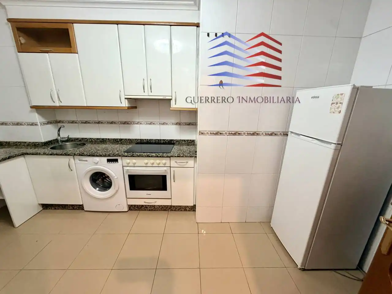 Cocina de Apartamento de alquiler en Ourense Capital  con Calefacción, Parquet y Trastero