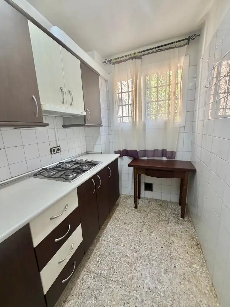 Cuina de Pis en venda en Jaén amb Aire condicionat, Moblat i Balcó