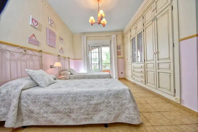 Habitación de Casa o chalet en venta en Alhaurín El Grande con Aire acondicionado, Calefacción y Terraza