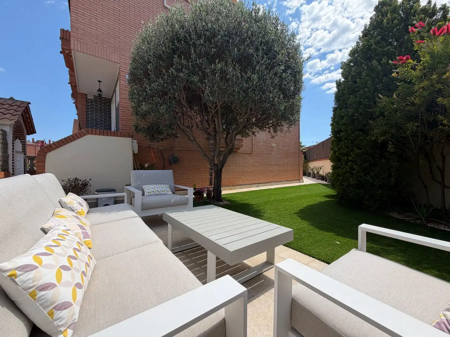 Terraza de Casa adosada en venta en Viladecans con Jardín privado, Terraza y Trastero