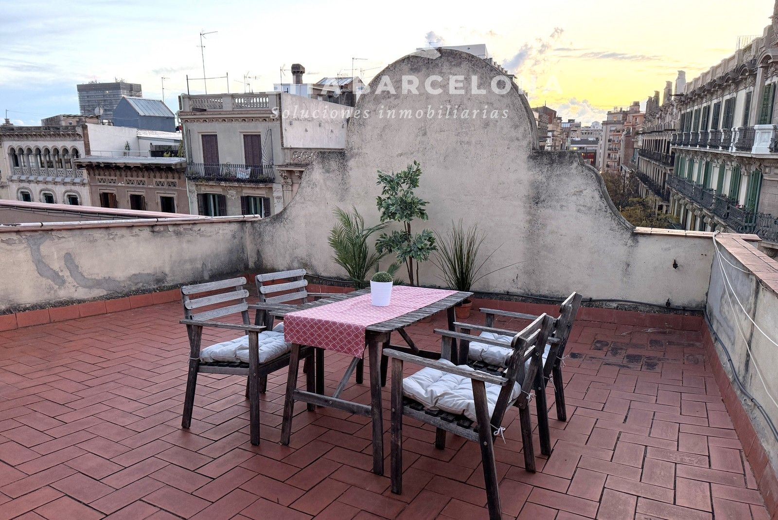 Terrassa de Pis en venda en  Barcelona Capital amb Aire condicionat, Calefacció i Forn