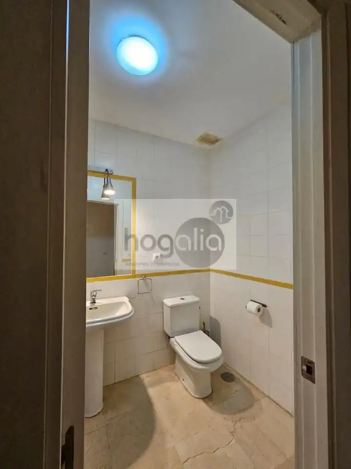 Baño de Dúplex de alquiler en Sevilla con Aire acondicionado