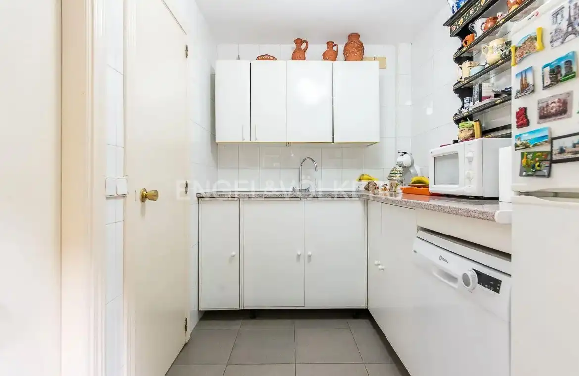 Cocina de Casa o chalet en venta en Madrid con Aire acondicionado, Calefacción y Jardín privado