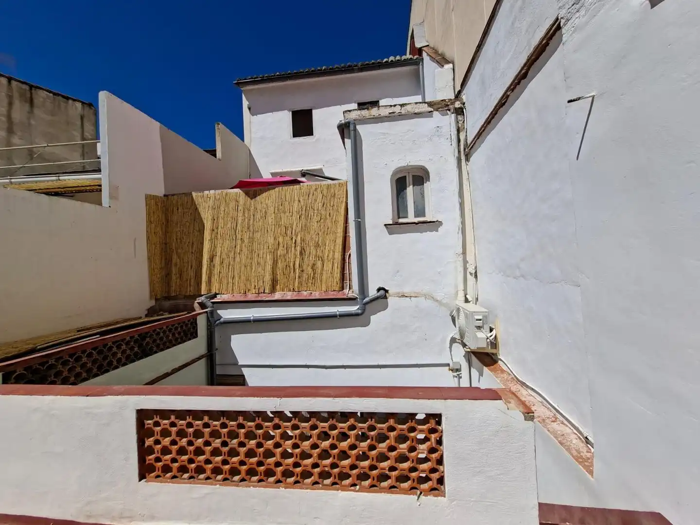 Vista exterior de Planta baja en venta en Gandia con Trastero