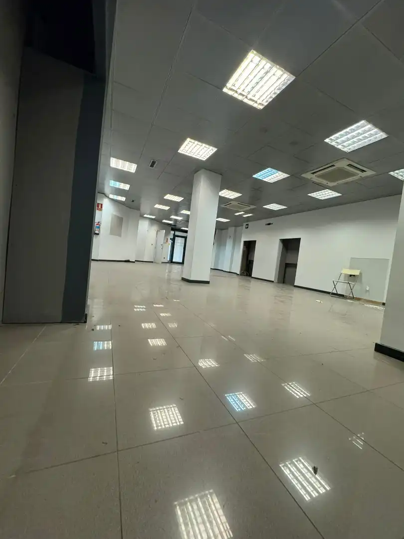 Local comercial en venta en Avinguda Catalunya 17, imagen 3