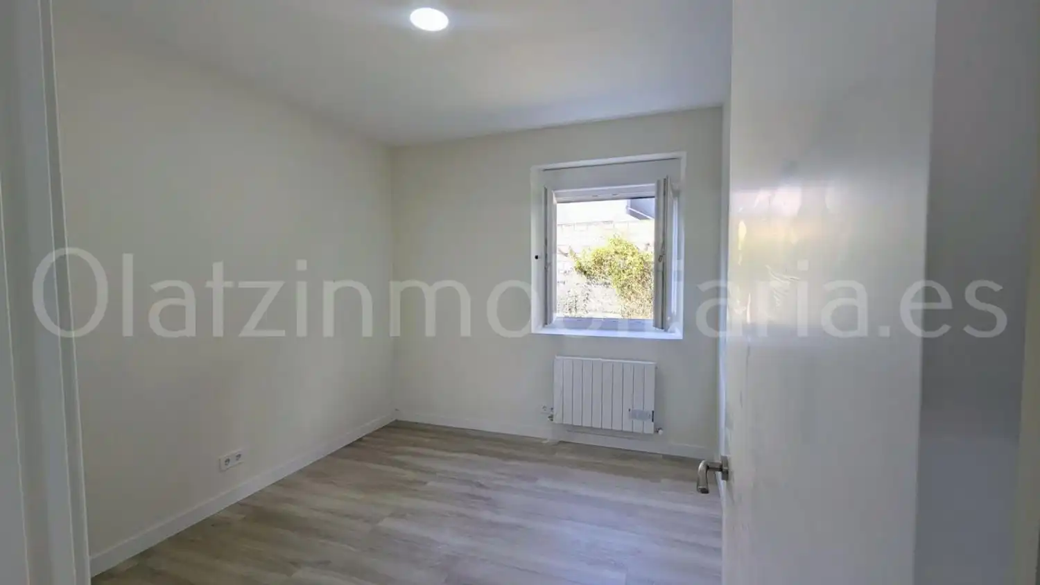 Bedroom of Flat for sale in Laudio / Llodio  with Heating and Terrace