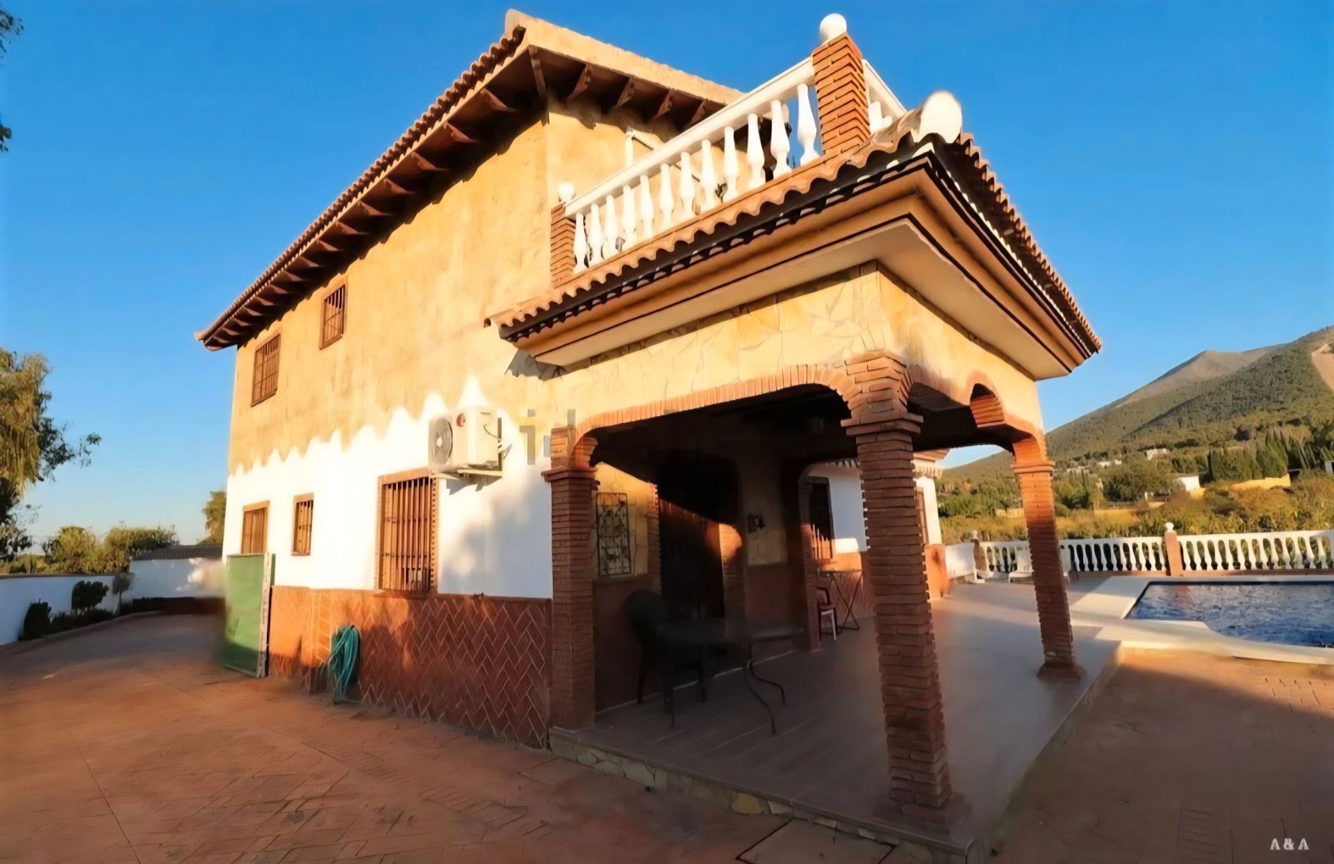 Vista exterior de Casa o chalet de alquiler en Alhaurín El Grande con Aire acondicionado, Calefacción y Jardín privado