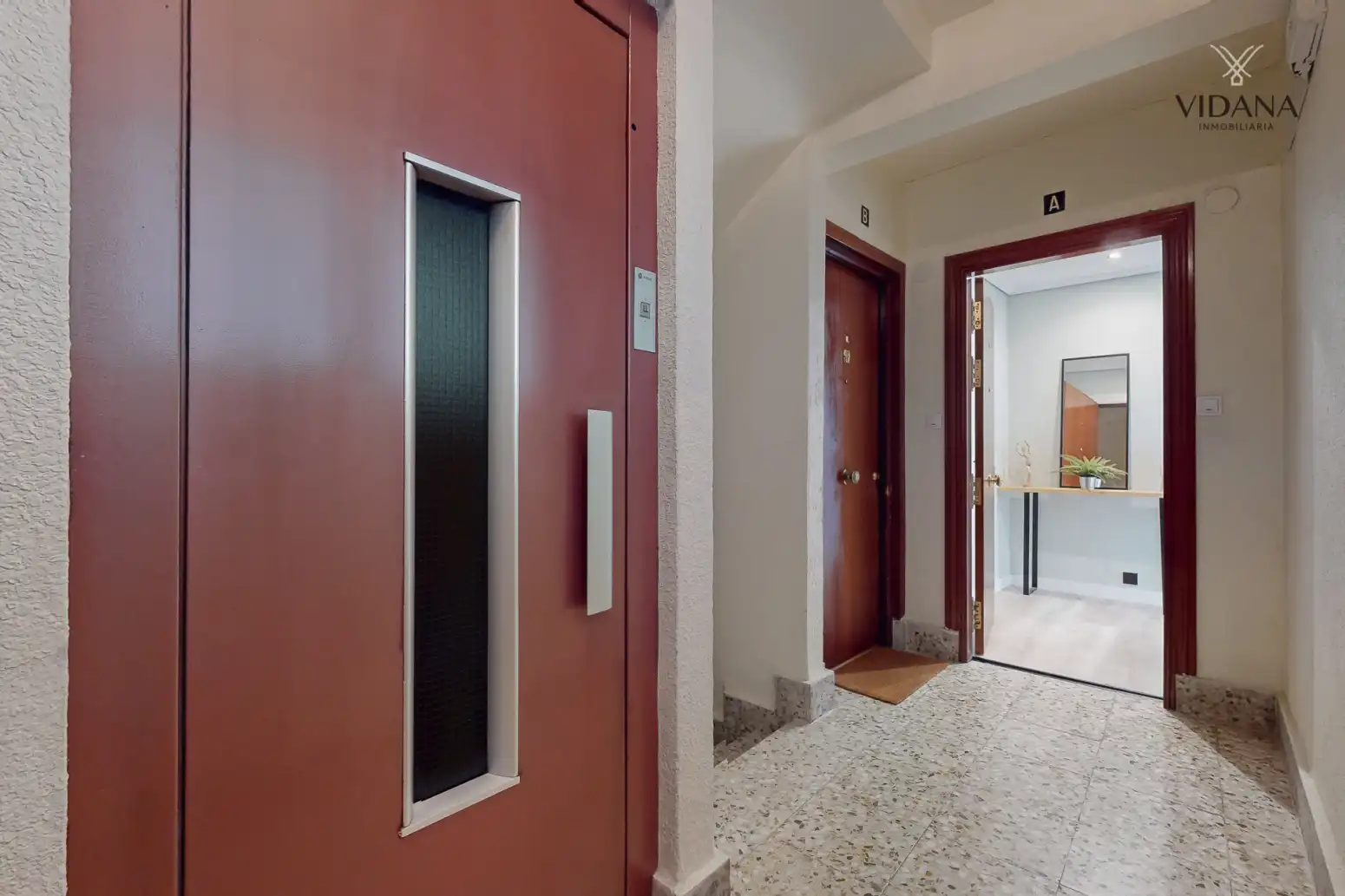 Piso en venta en  Pamplona / Iruña con Calefacción, Parquet y Terraza