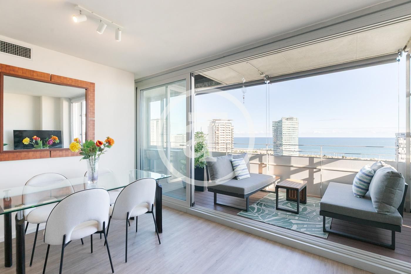 Sala de estar de Piso de alquiler en  Barcelona Capital con Aire acondicionado, Calefacción y Amueblado