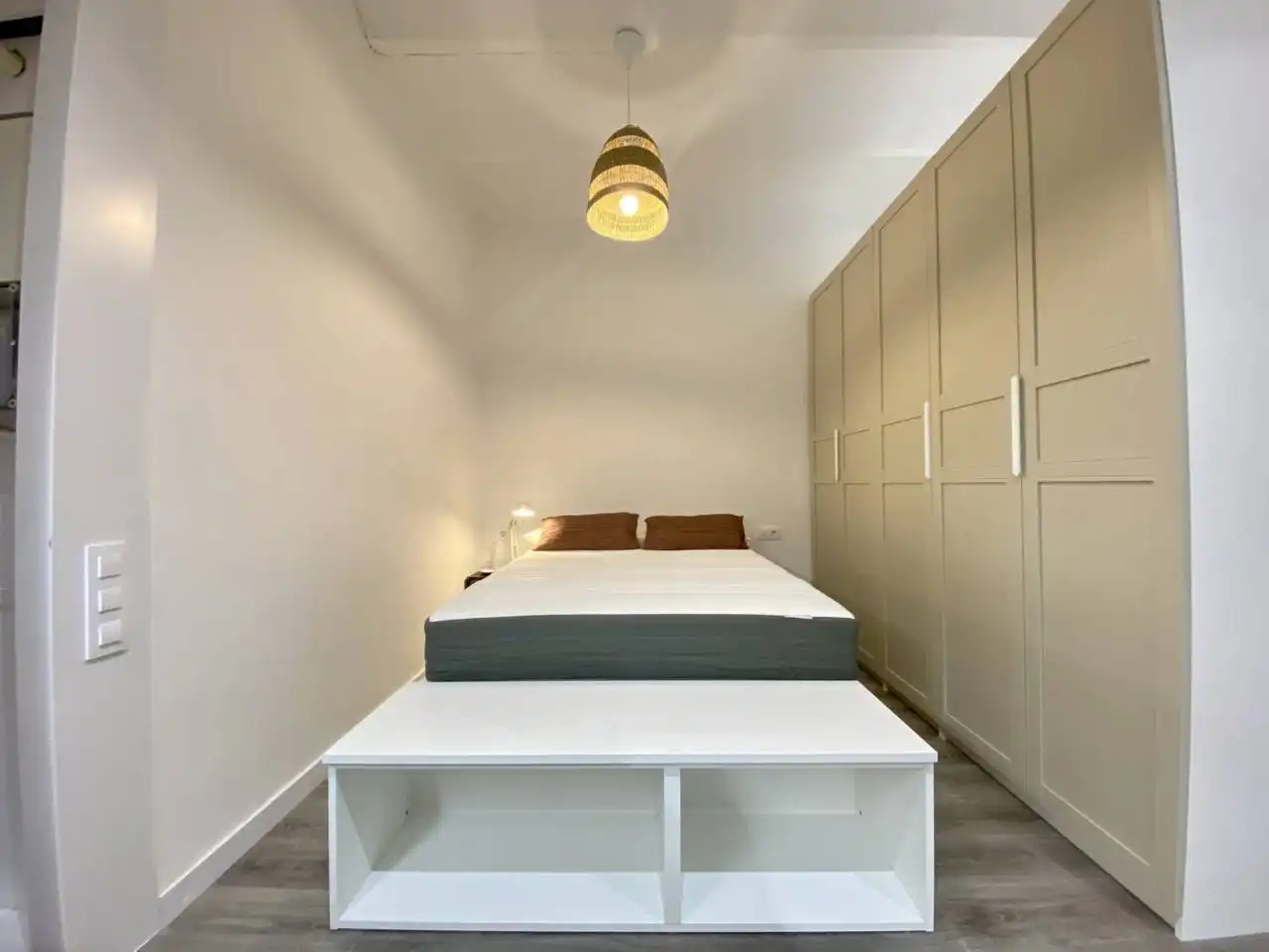 Dormitori de Apartament en venda en Barcelona amb Aire condicionat, Parquet i Moblat
