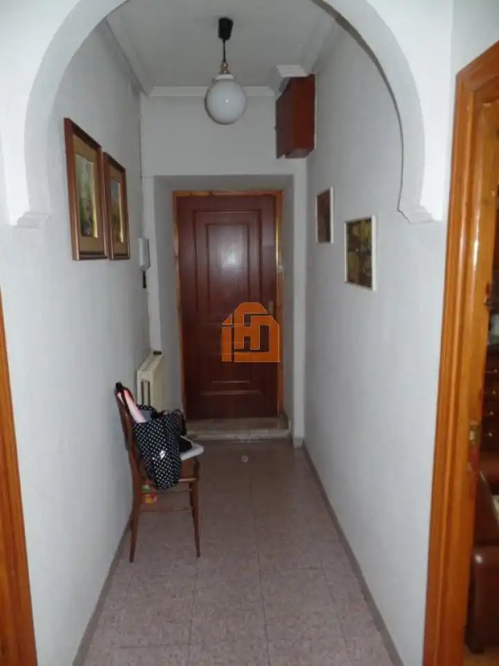Apartamento en venta en La Pola de Gordón  con Calefacción