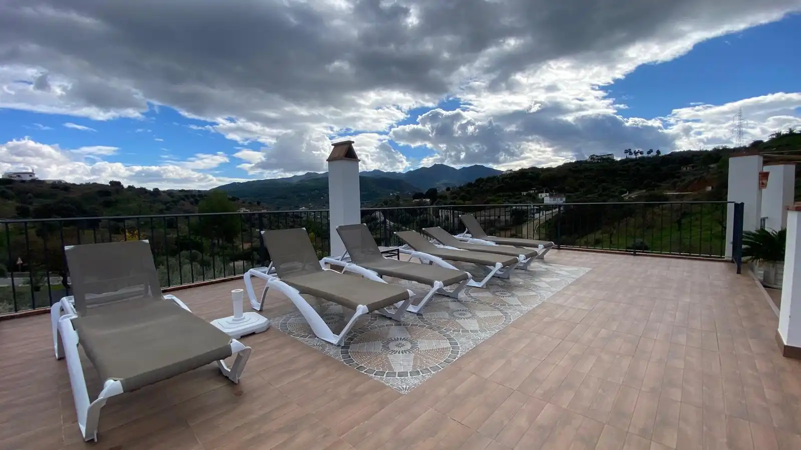 Terrace of Houses for sale in Guaro  with Air Conditioner, Heating and Private garden