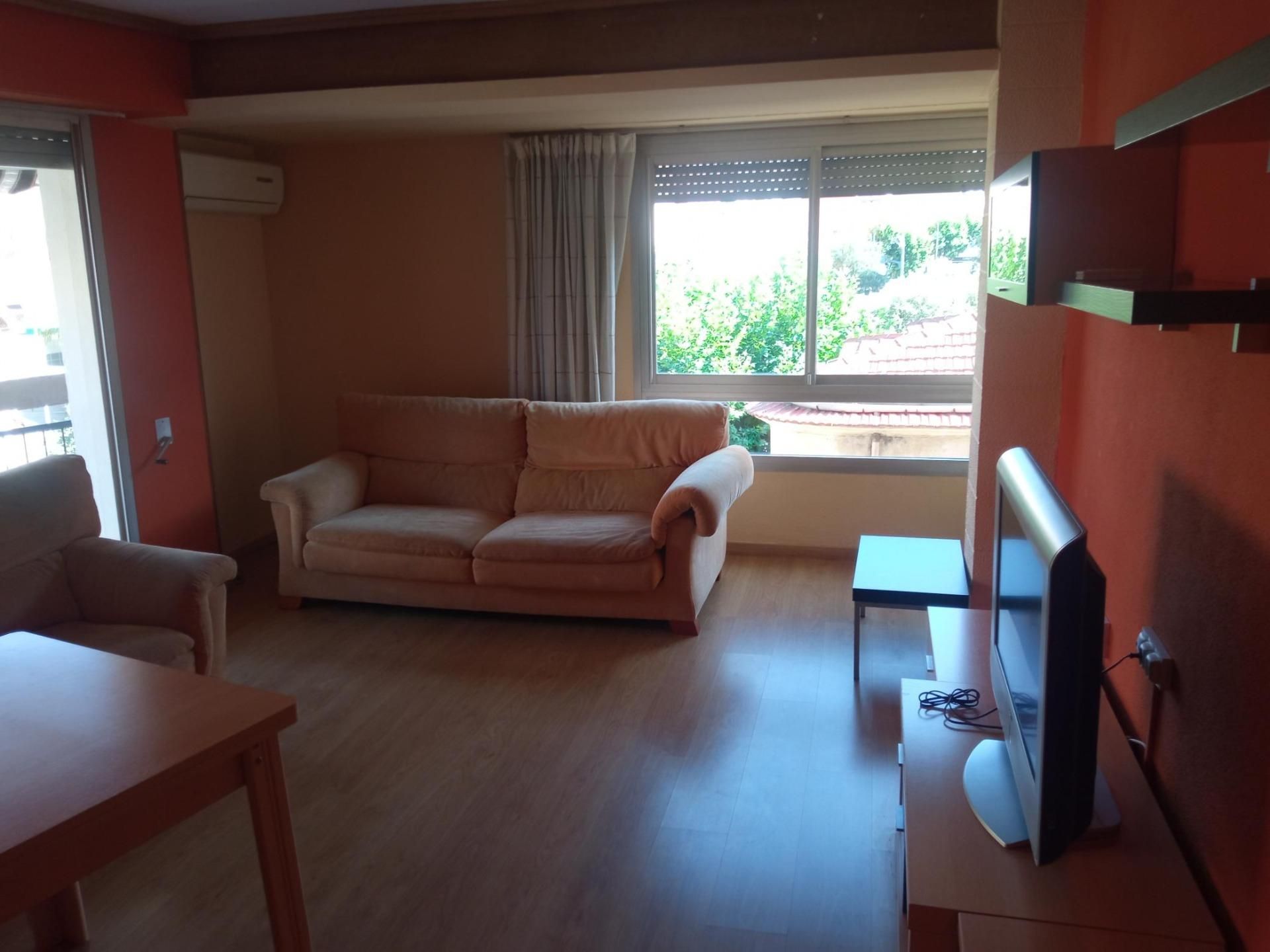 Wohnzimmer von Wohnung miete in Cocentaina mit Klimaanlage, Abstellraum und Balkon