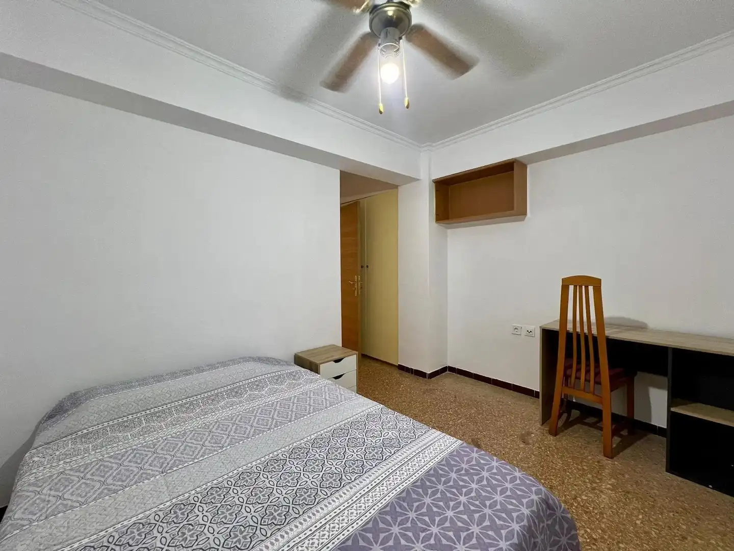 Habitación en Calle del Teniente Llorca, 26, Campoamor