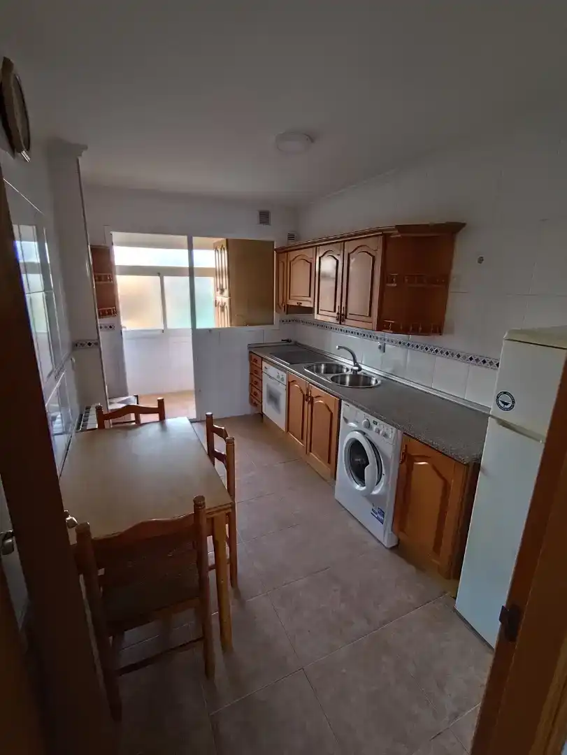 Kitchen of Flat for rent in Cistérniga  with Furnished