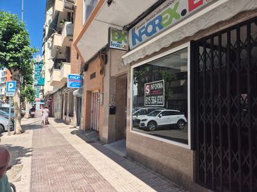 Local comercial en venda a Avenida Ricardo Carapeto Zambrano