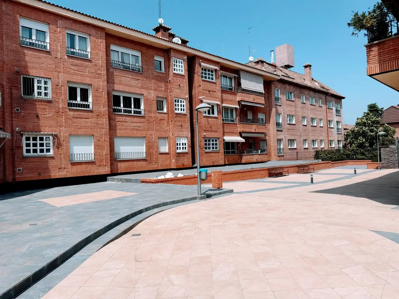 Außenansicht von Wohnung zur Miete in Pozuelo de Alarcón mit Klimaanlage, Heizung und Parkett