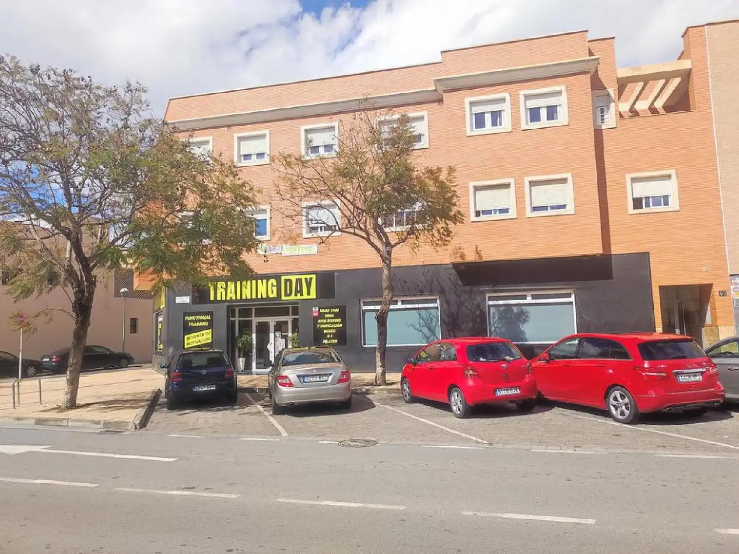Vista exterior de Piso en venta en Almería con Terraza