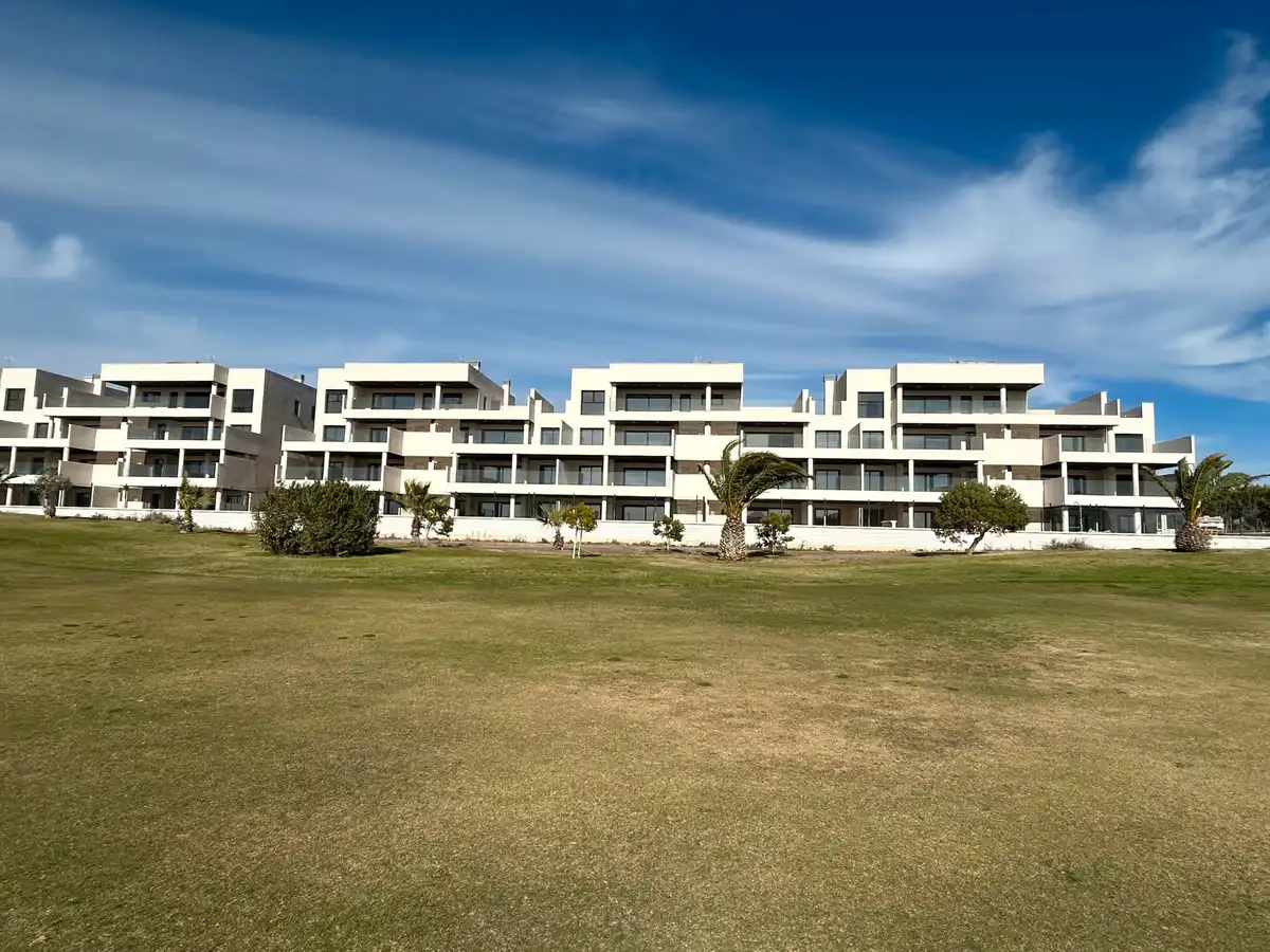 Vista exterior de Pis en venda en Almería