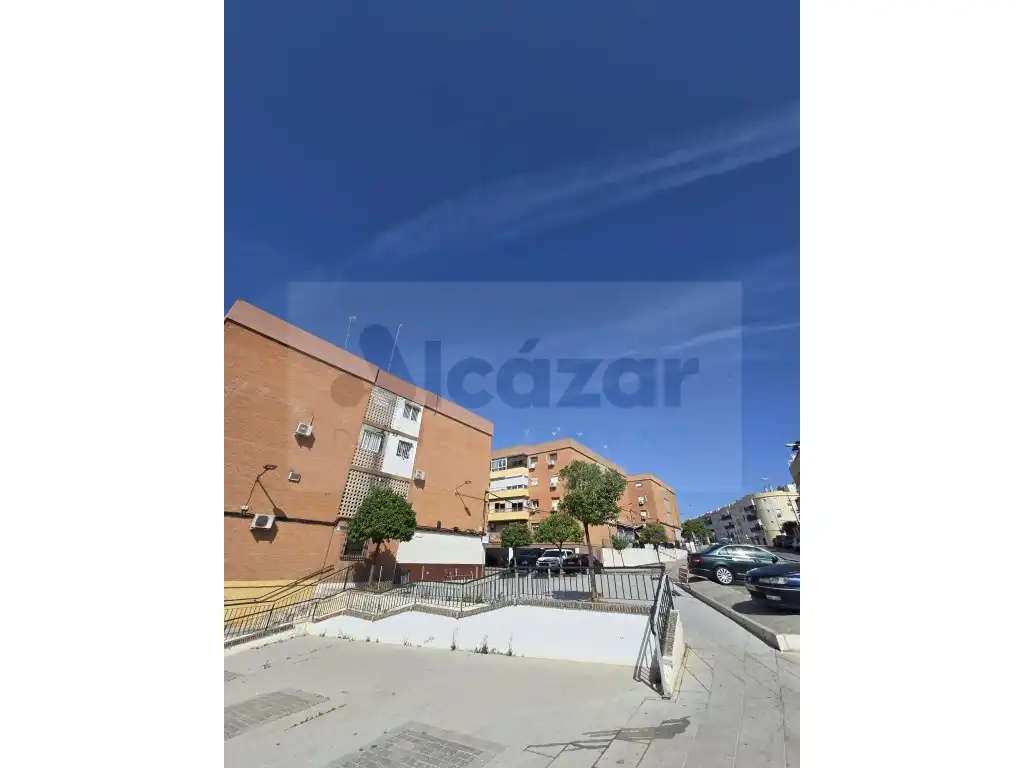 Flat for sale in Calle Maestro Rafael Leña, Nueva Alcalá