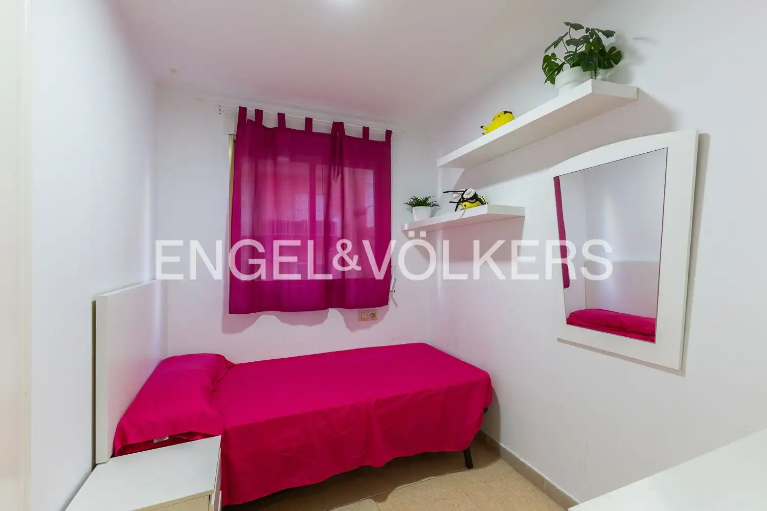 Bedroom of Flat for sale in Sueca  with Air Conditioner, Heating and Terrace