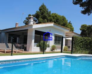 Piscina de Casa o xalet de lloguer en El Puerto de Santa María amb Aire condicionat, Jardí privat i Parquet