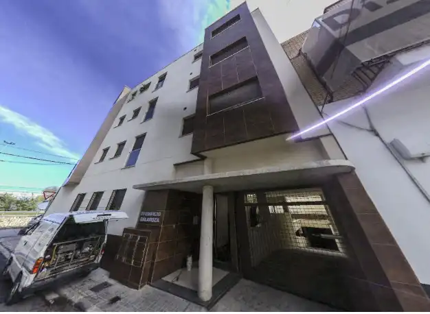 Vista exterior de Piso en venta en Sevilla