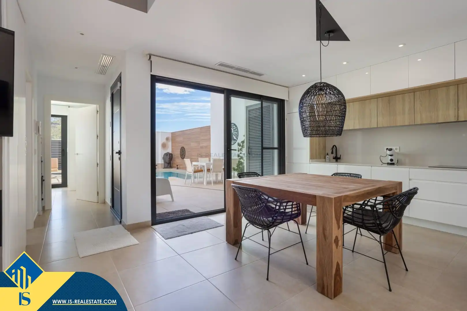 Detached house with pool for sale in Benijófar