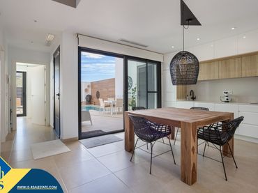 Villa avec piscine à vendre à Benijófar