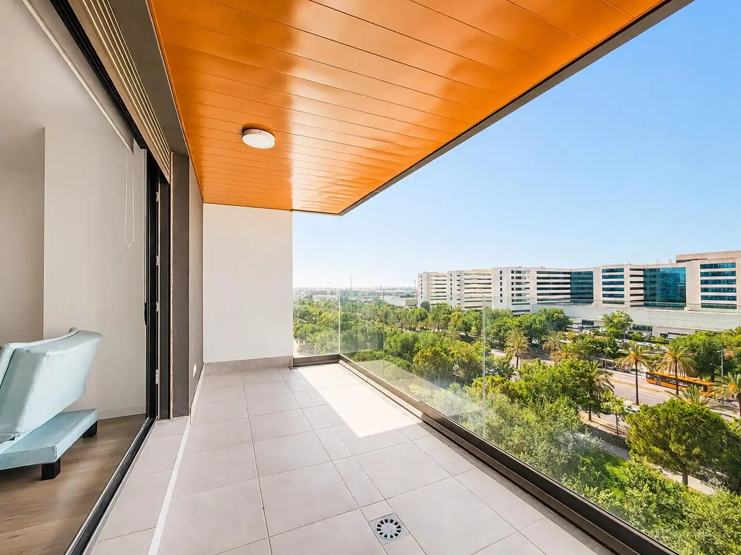 Terrasse von Wohnung zur Miete in Valencia mit Klimaanlage, Terrasse und Balkon