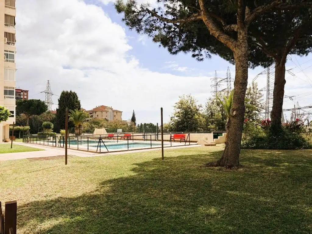 Piscina de Pis en venda en Málaga Capital amb Jardí privat, Terrassa i Piscina comunitària