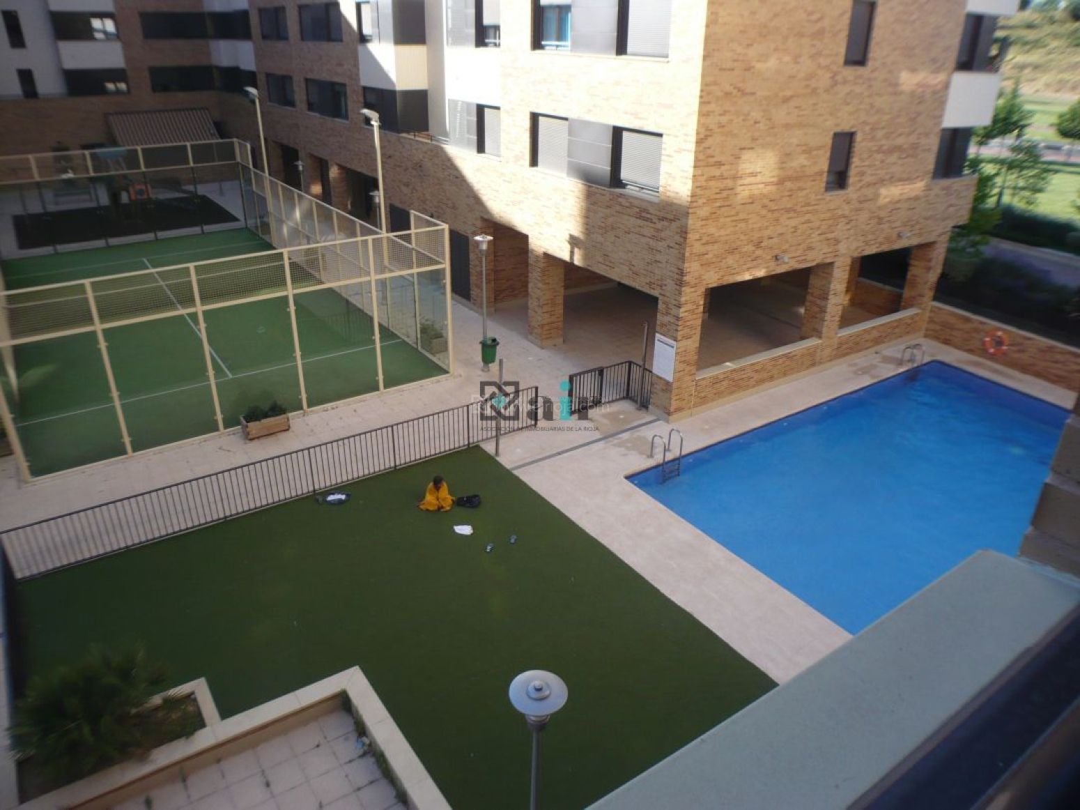 Piscina de Piso en venta en  Logroño con Aire acondicionado, Calefacción y Trastero
