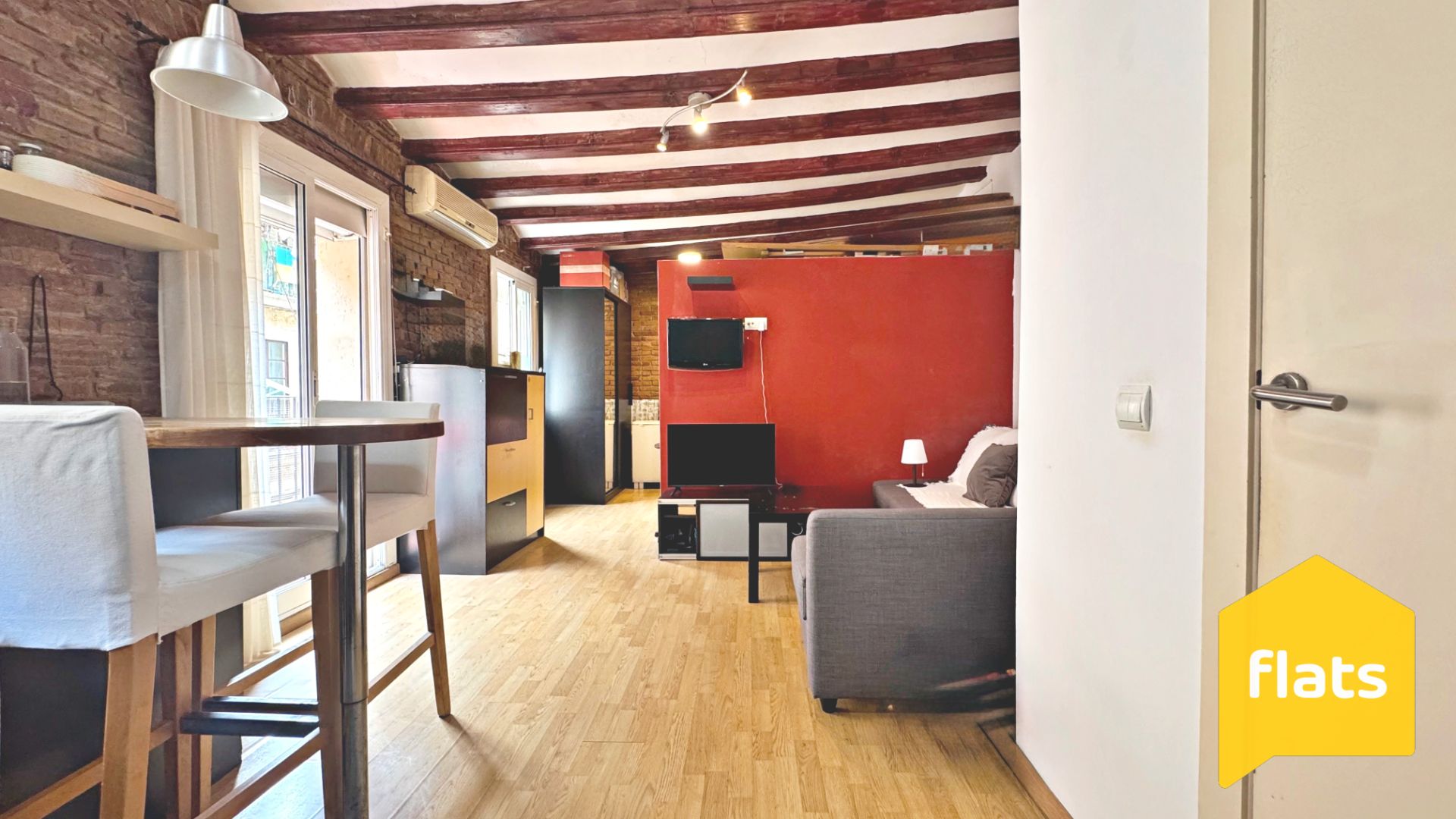 Living room of Study for sale in  Barcelona Capital  with Air Conditioner and Balcony