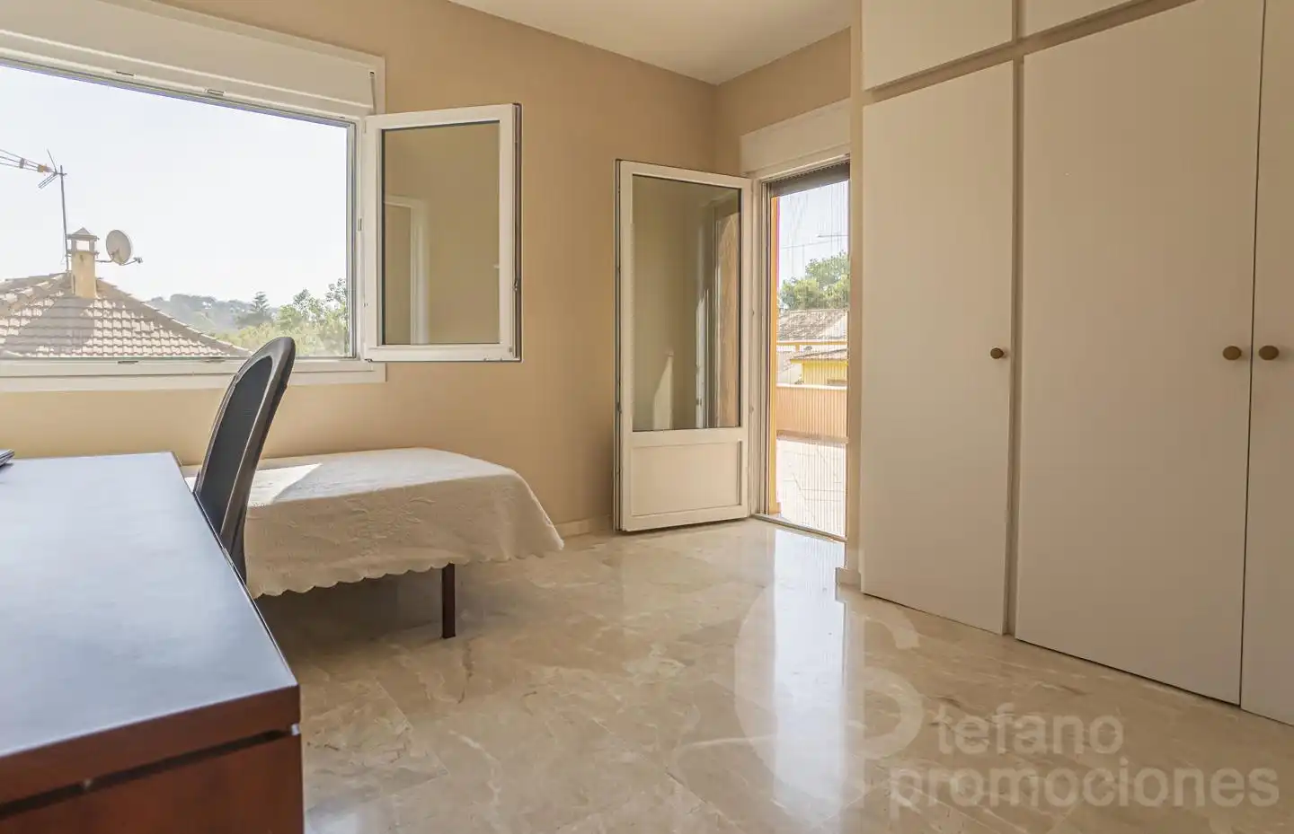 Schlafzimmer von Haus oder Chalet zum Verkauf in Málaga mit Klimaanlage, Privatgarten und Terrasse